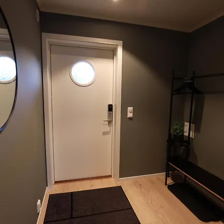 Modern With Seaview * Hammarvika