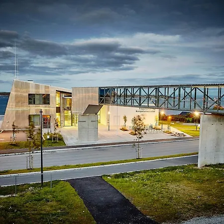 Modern With Seaview *