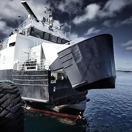 Modern With Seaview * Hammarvika